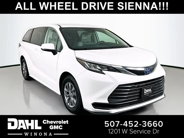 2023 Toyota Sienna LE