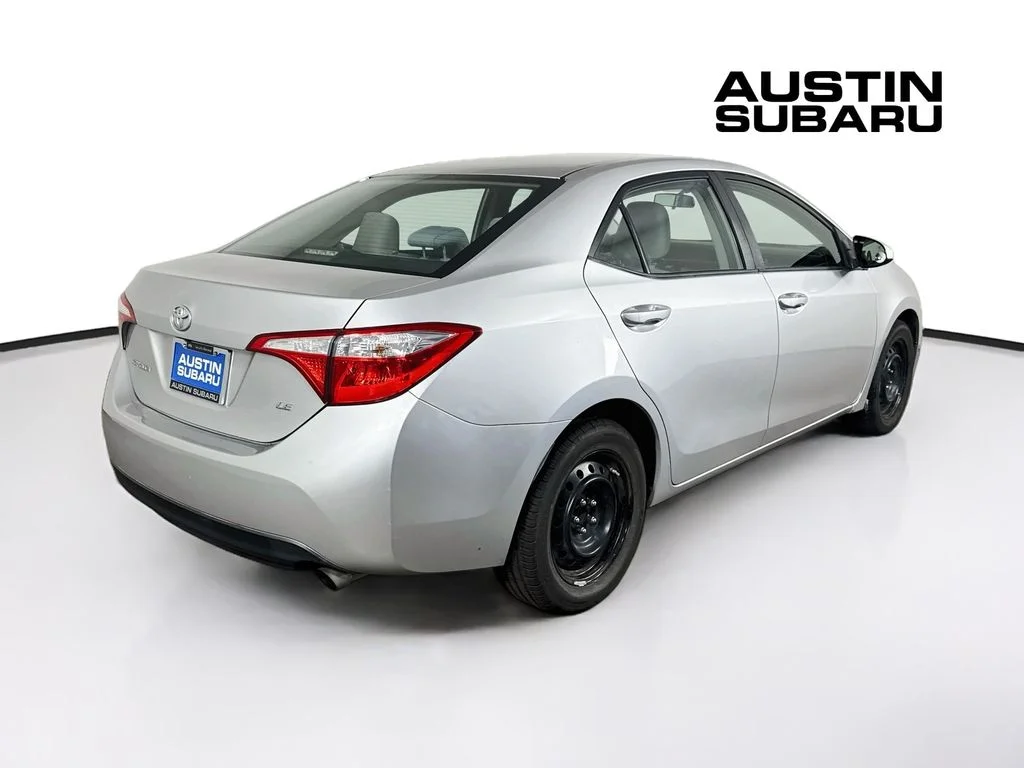 Used 2015 Silver Toyota LE image 7