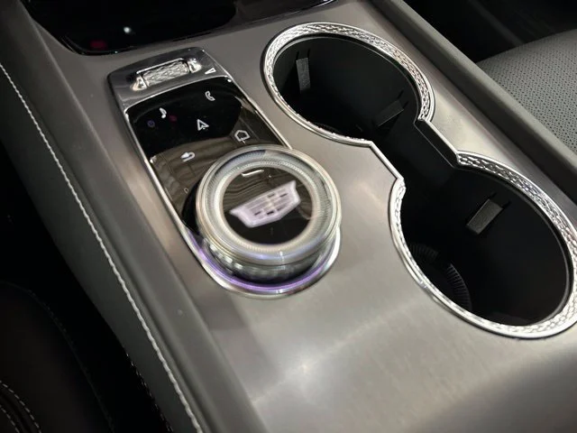 2027 Cadillac VISTIQ Luxury - Photo 18