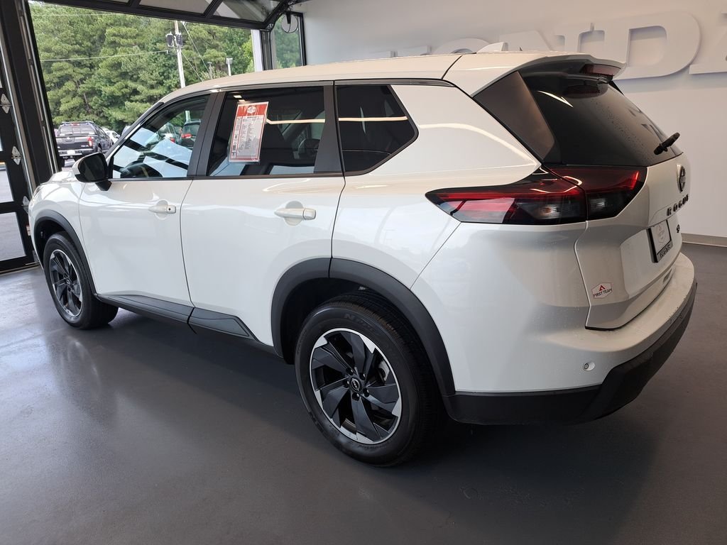 Used 2024 White Nissan SV image 9