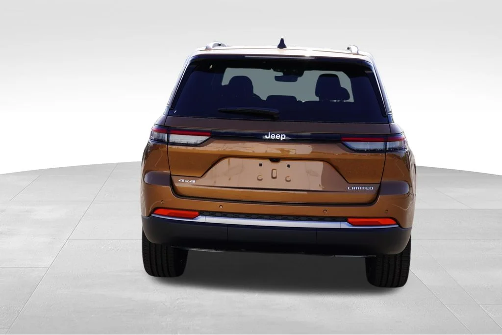 New 2026 Copper Shino Metallic Clearcoat Jeep Limited image 4