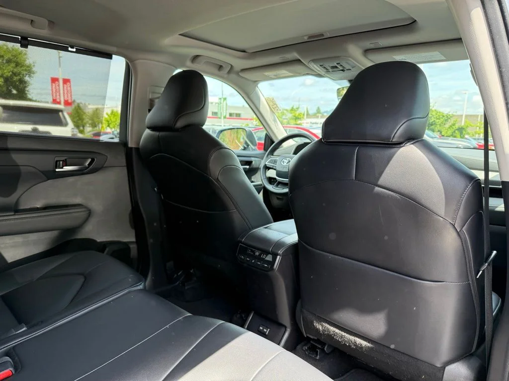 Certified Used 2024  Toyota XLE image 19