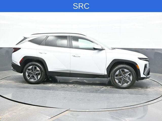 New 2026 White Hyundai SEL AWD image 8
