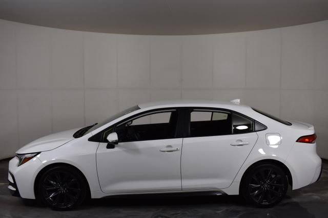 Used 2023 White Toyota SE image 5