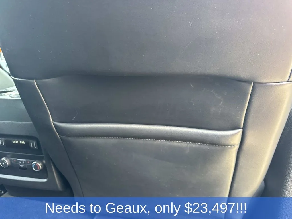 Used 2017 White Lincoln Select image 28