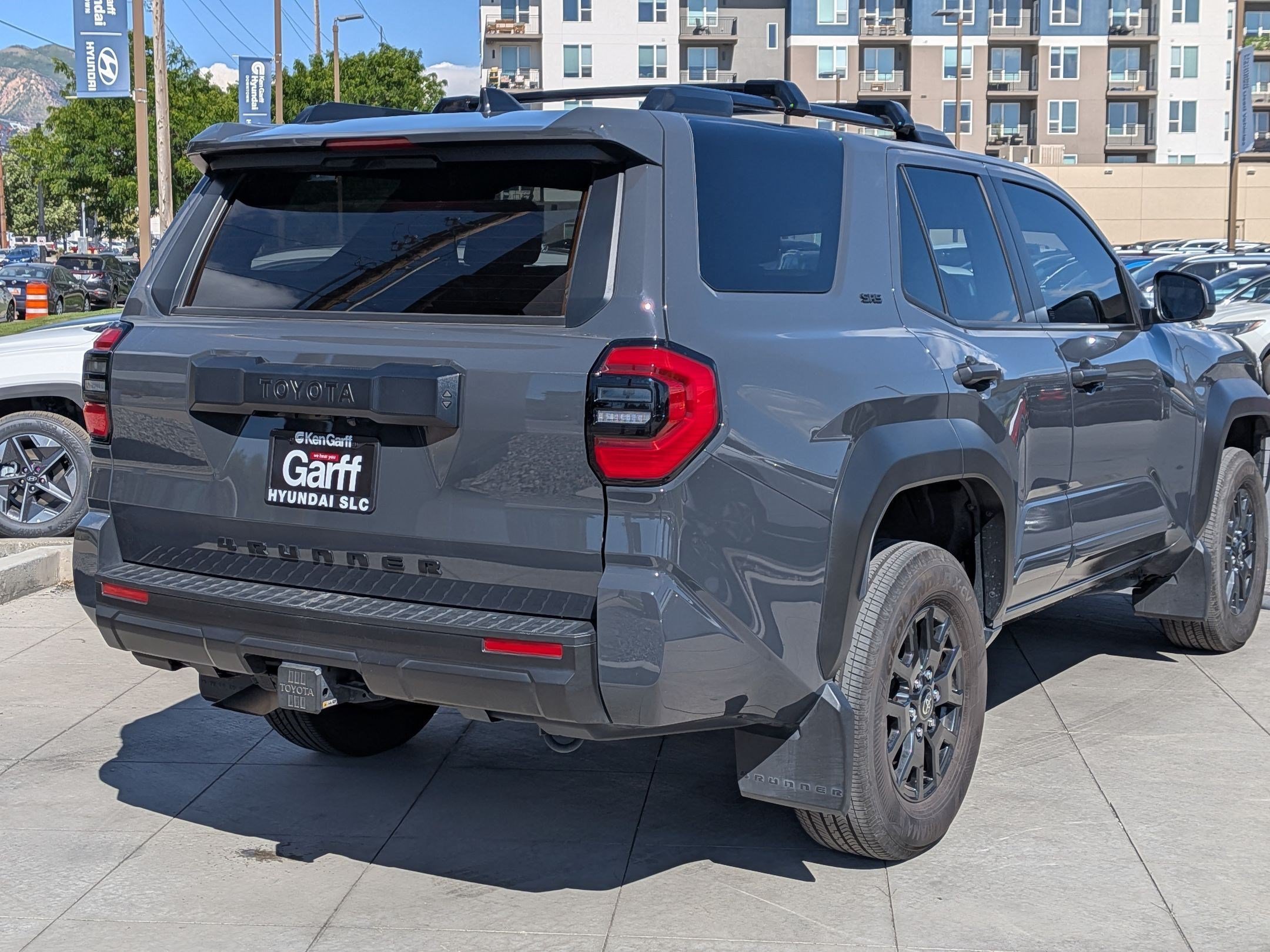 Used 2025 Underground Toyota SR5 image 3