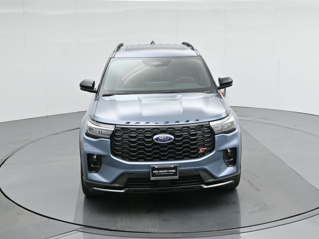 2025 Ford Explorer ST - Photo 42