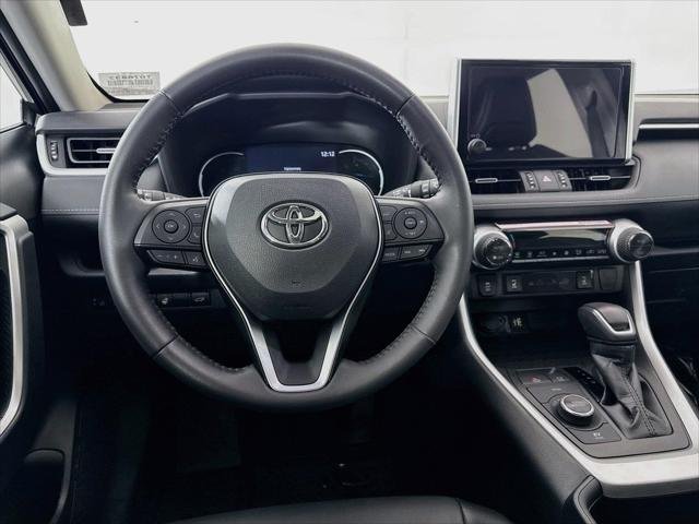 Certified Used 2024 MAGNETIC GRAY MET. Toyota  image 31