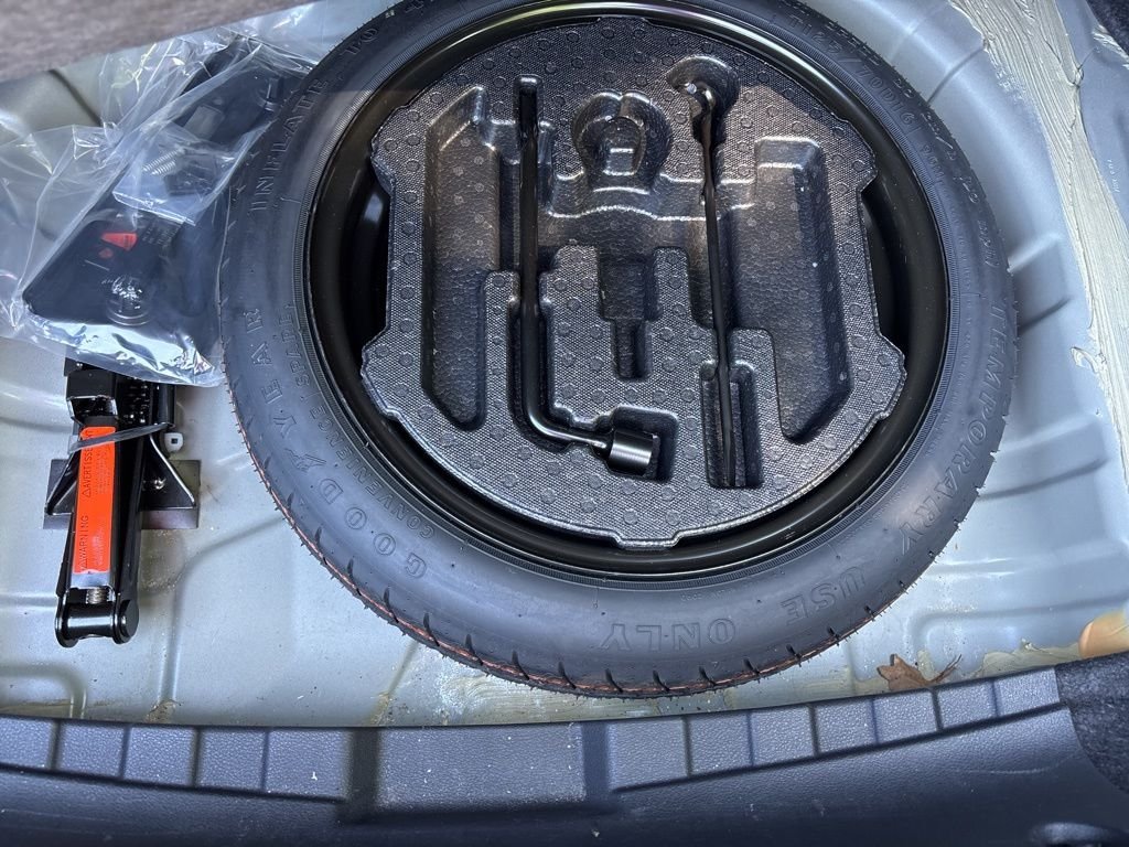 Used 2024 Gray Nissan SV image 33