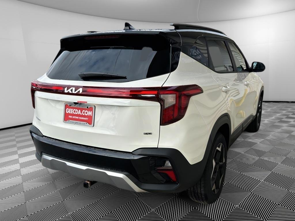 New 2026 Clear White / Black Roof Kia S image 4