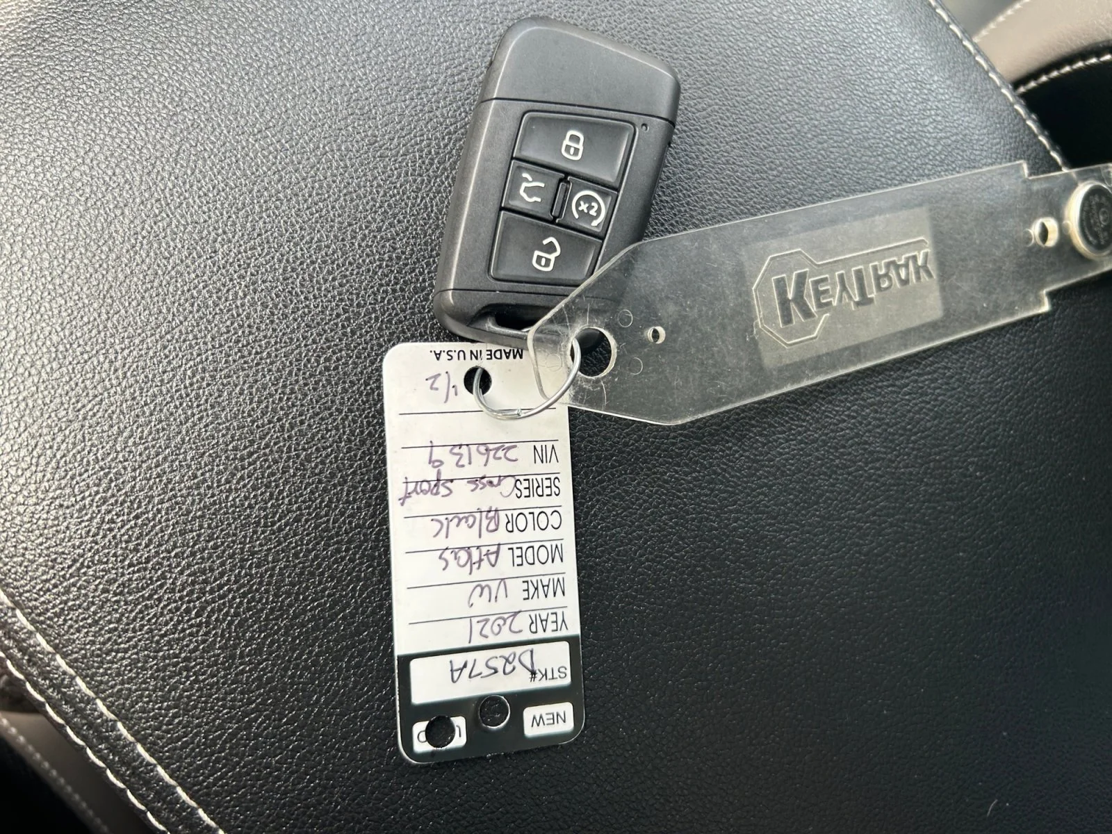 Used 2021 Black Volkswagen HIGHLINE image 26