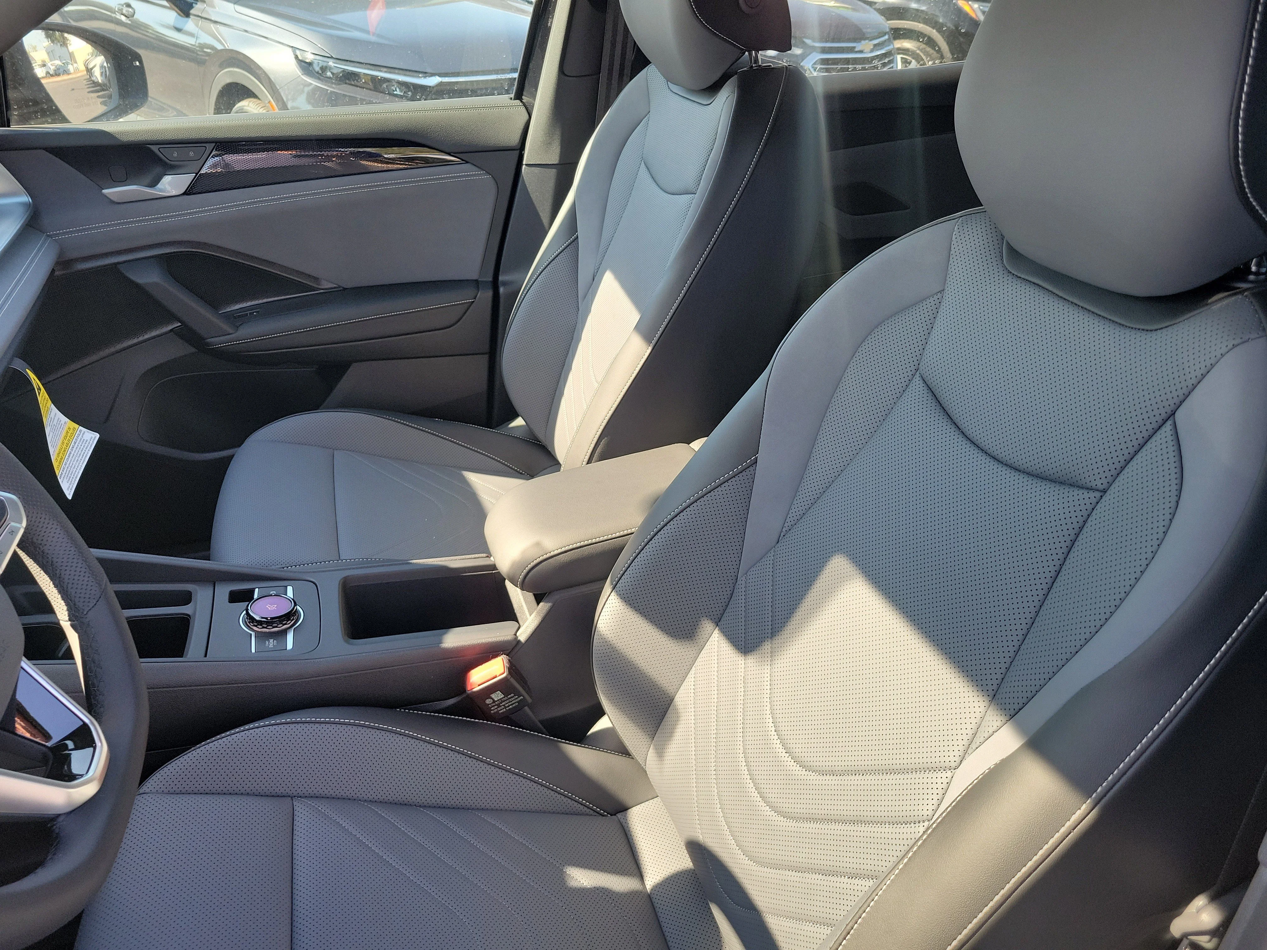 2026 Volkswagen Tiguan SE R-LINE BLACK - Photo 19