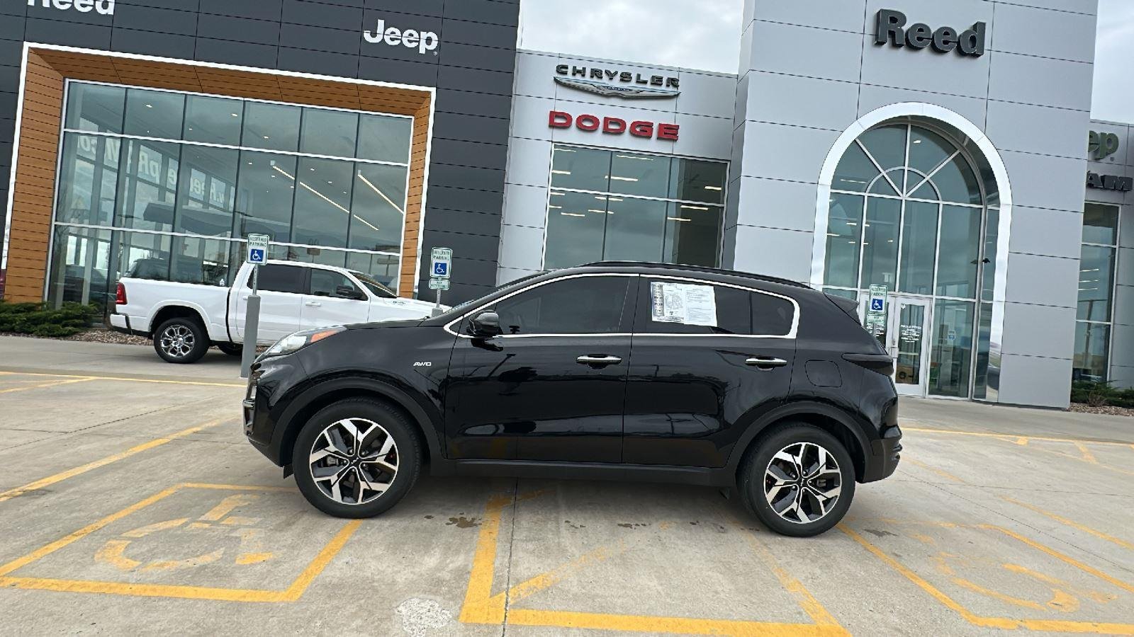 Used 2022 Kia Sportage EX with VIN KNDPNCAC7N7002739 for sale in Kansas City