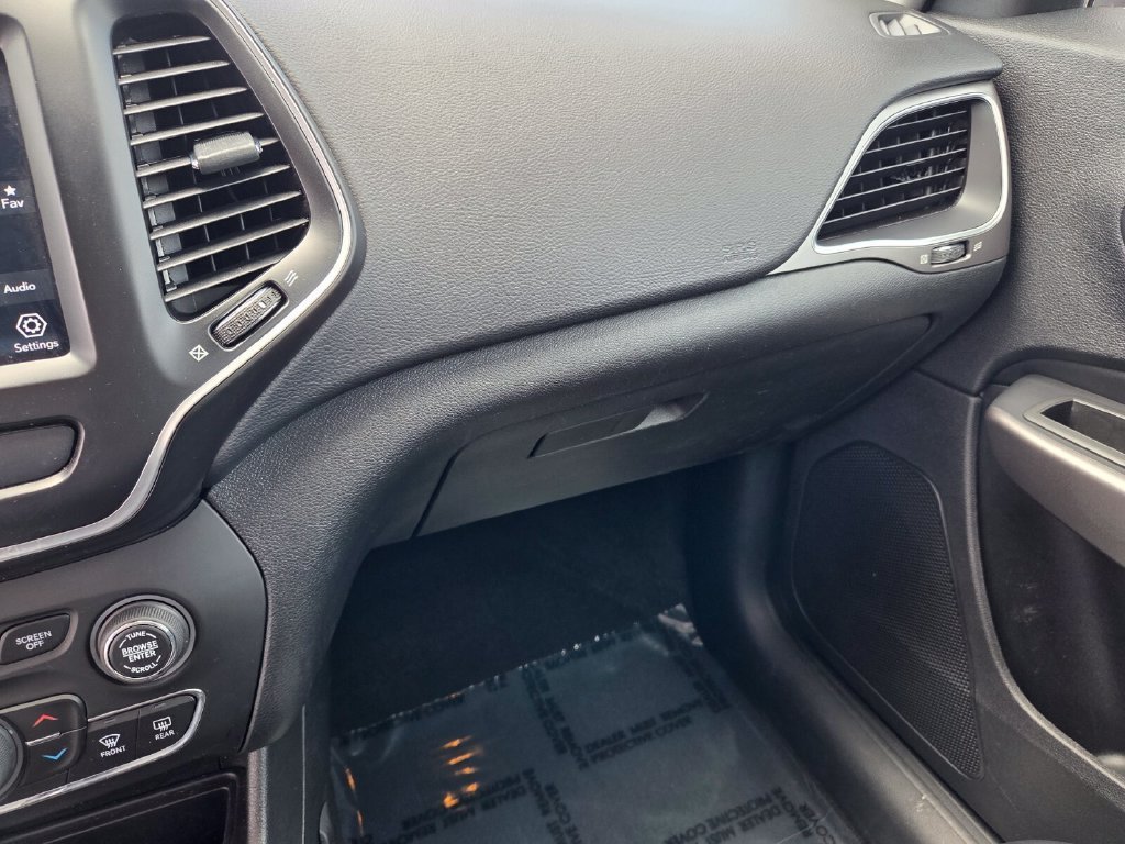 2021 Jeep Cherokee Latitude Lux - Photo 28