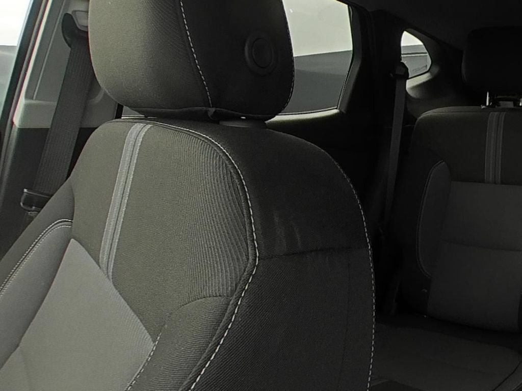 Used 2025 Summit White Chevrolet 2LT image 12