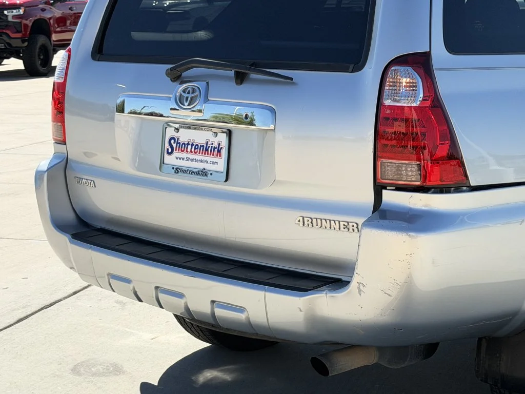 Used 2008 Silver Toyota SR5 image 5