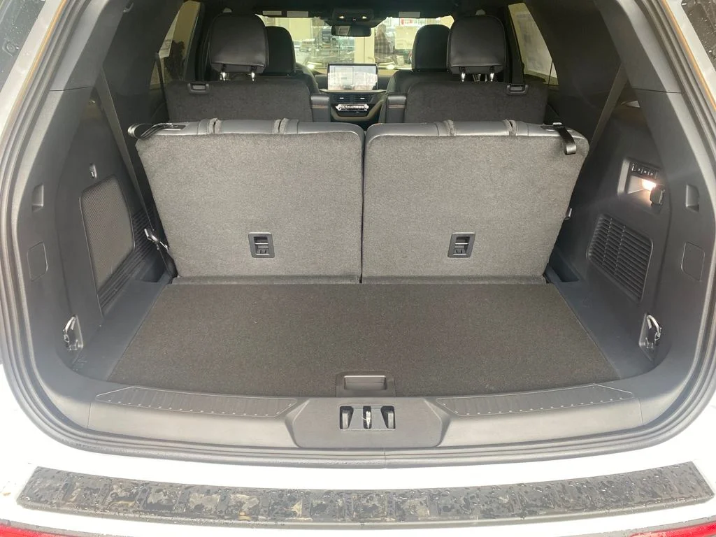 New 2026 White Ford Tremor image 28