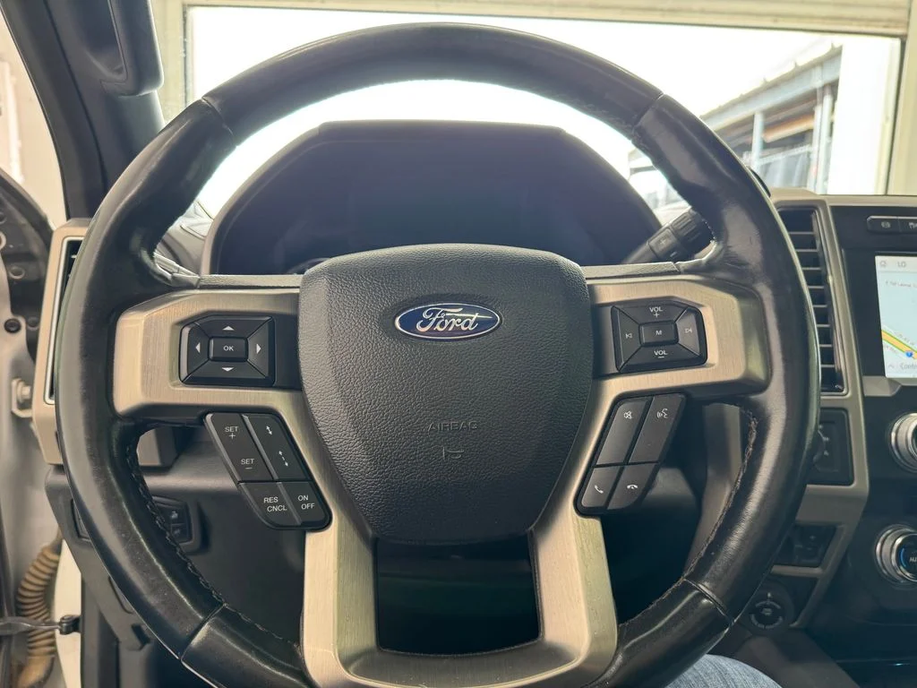 Used 2021 White Metallic Ford Platinum image 27