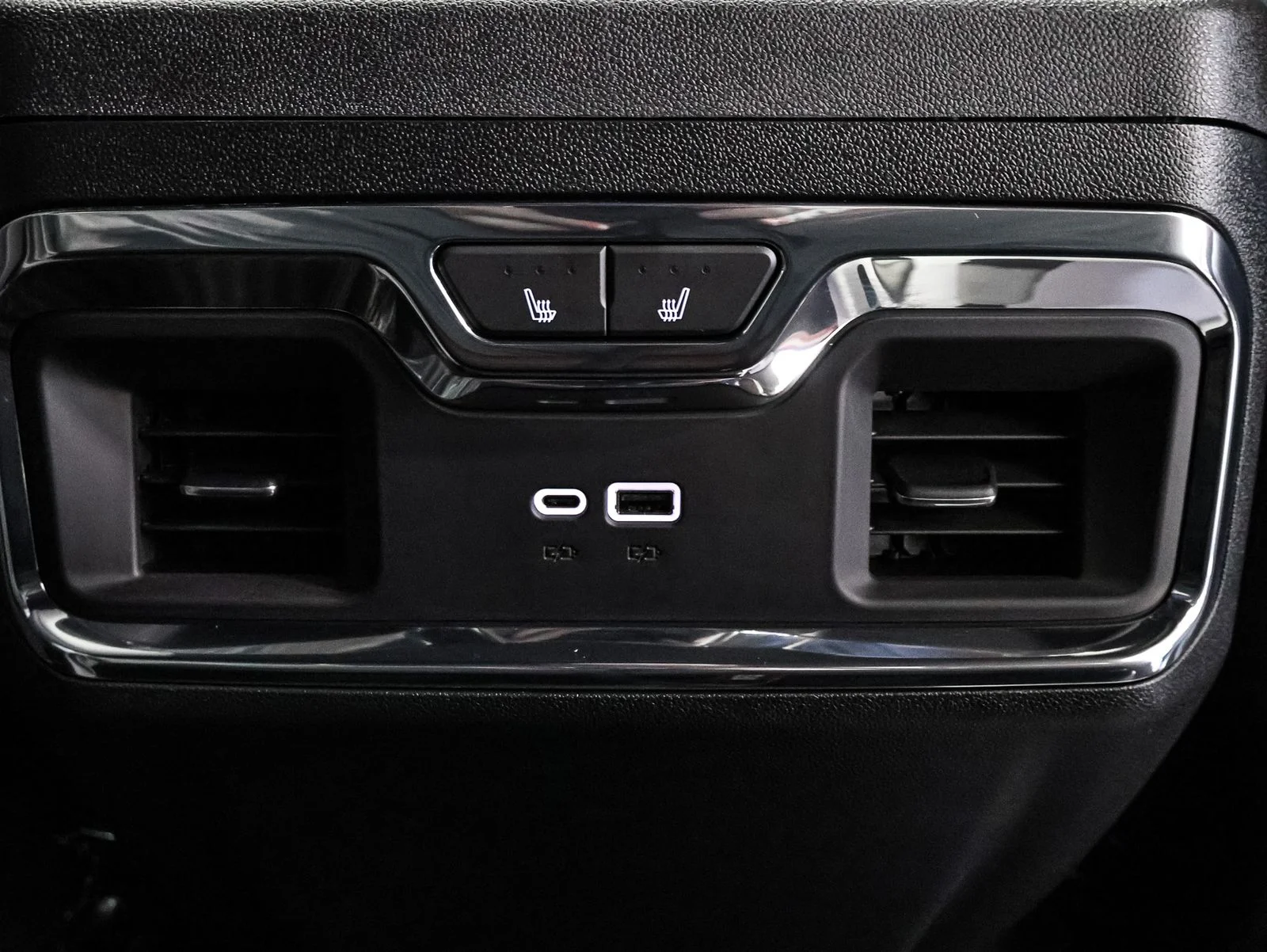 Certified Used 2024  GMC Denali Ultimate image 27