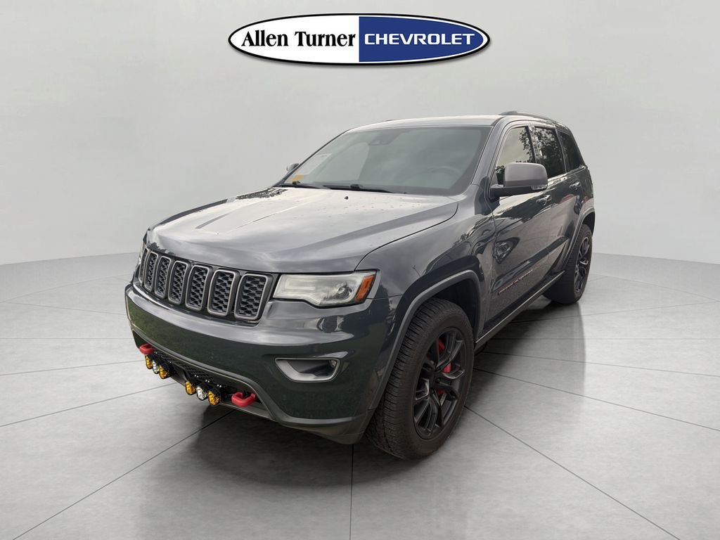 Used 2017 Black Jeep Trailhawk image 4