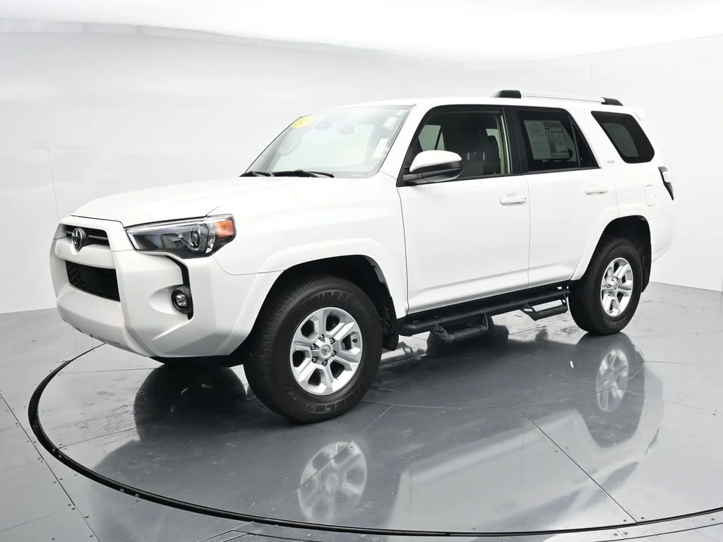 Used 2023 White Toyota SR5 image 3
