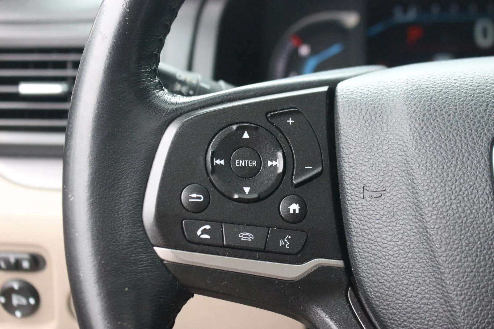 Used 2020 White Honda EX-L image 21