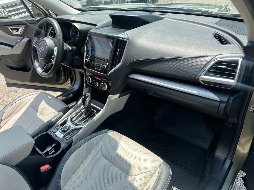 Used 2020 Green Subaru Limited image 33