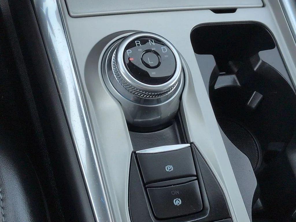 Used 2023 Gray Metallic Ford XLT image 16