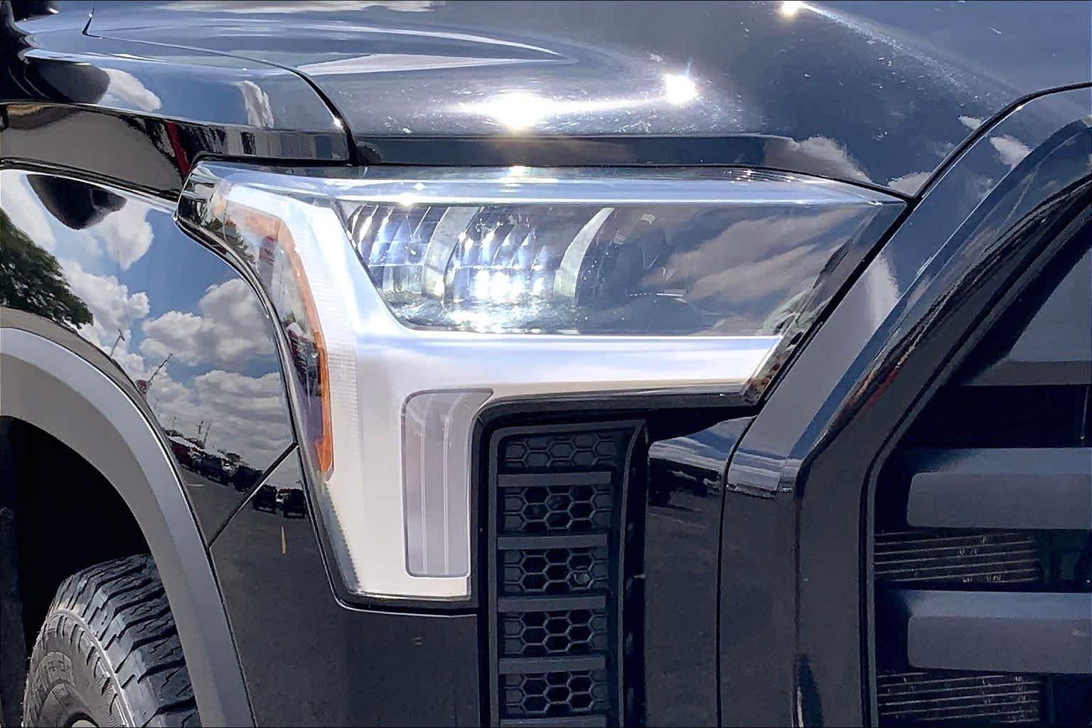 Used 2023 Midnight Black Metallic Toyota SR5 image 27