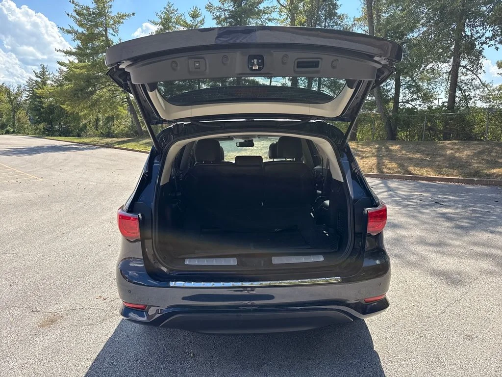 Used 2017 Blue INFINITI Base image 28