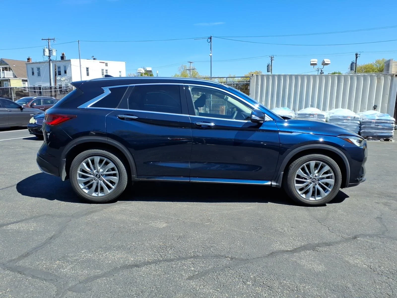 Certified Used 2023 Blue INFINITI LUXE image 5