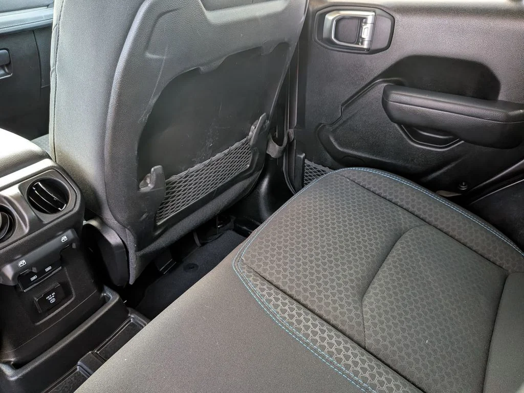 Used 2025 Gray Jeep Rubicon 4xe image 33