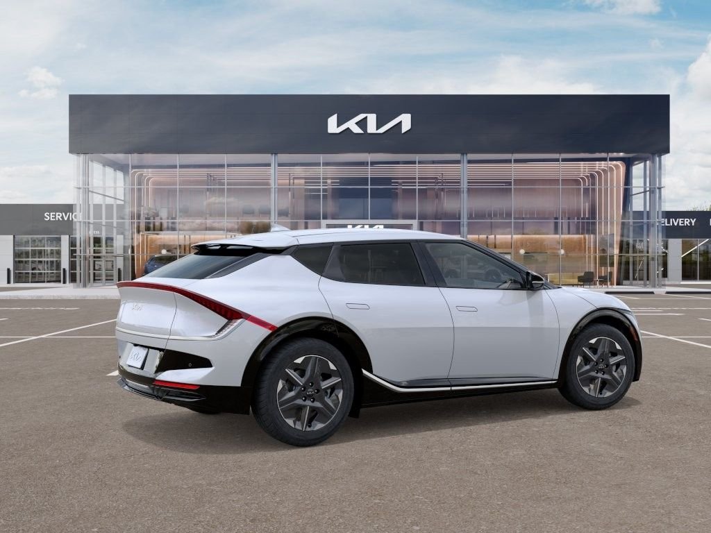 New 2026 Glacial White Pearl Kia LIGHT image 3