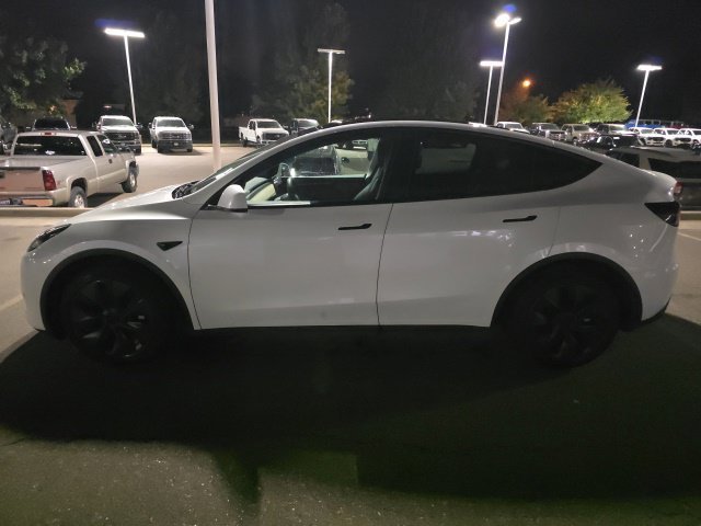 Used 2024 White Tesla Long Range image 2