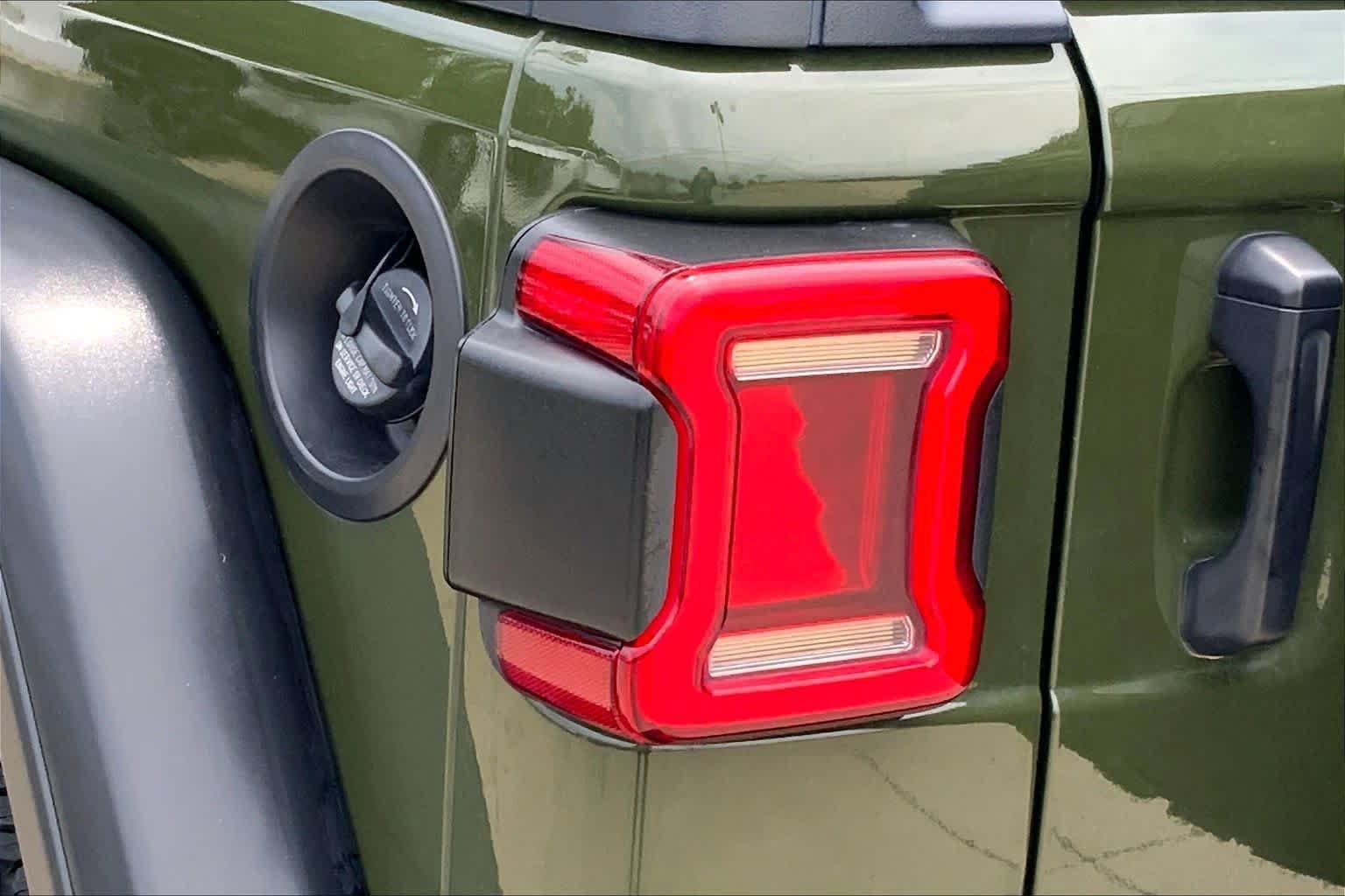 Used 2021 Sarge Green Clearcoat Jeep Unlimited Willys image 27