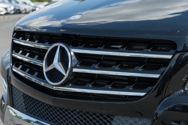 Used 2013 Black Mercedes-Benz ML 350 image 12