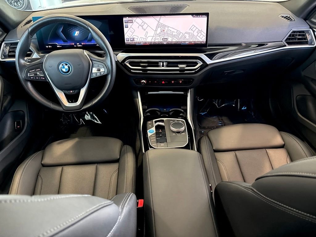 Used 2023 White BMW eDrive40 image 22