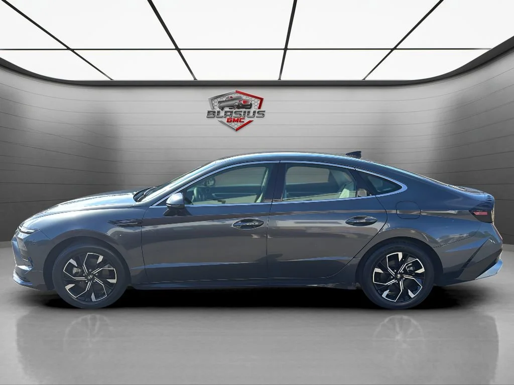 Used 2025 Hyundai Sonata SEL with VIN KMHL64JAXSA434431 for sale in Branford, CT