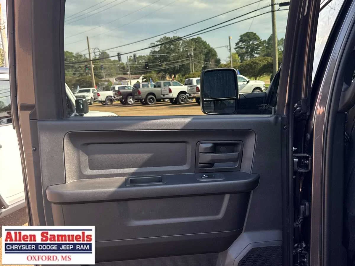 2026 RAM 3500 Tradesman - Photo 16