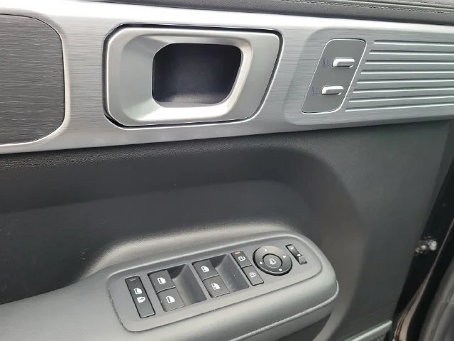 2024 Hyundai Santa Fe Limited - Photo 22