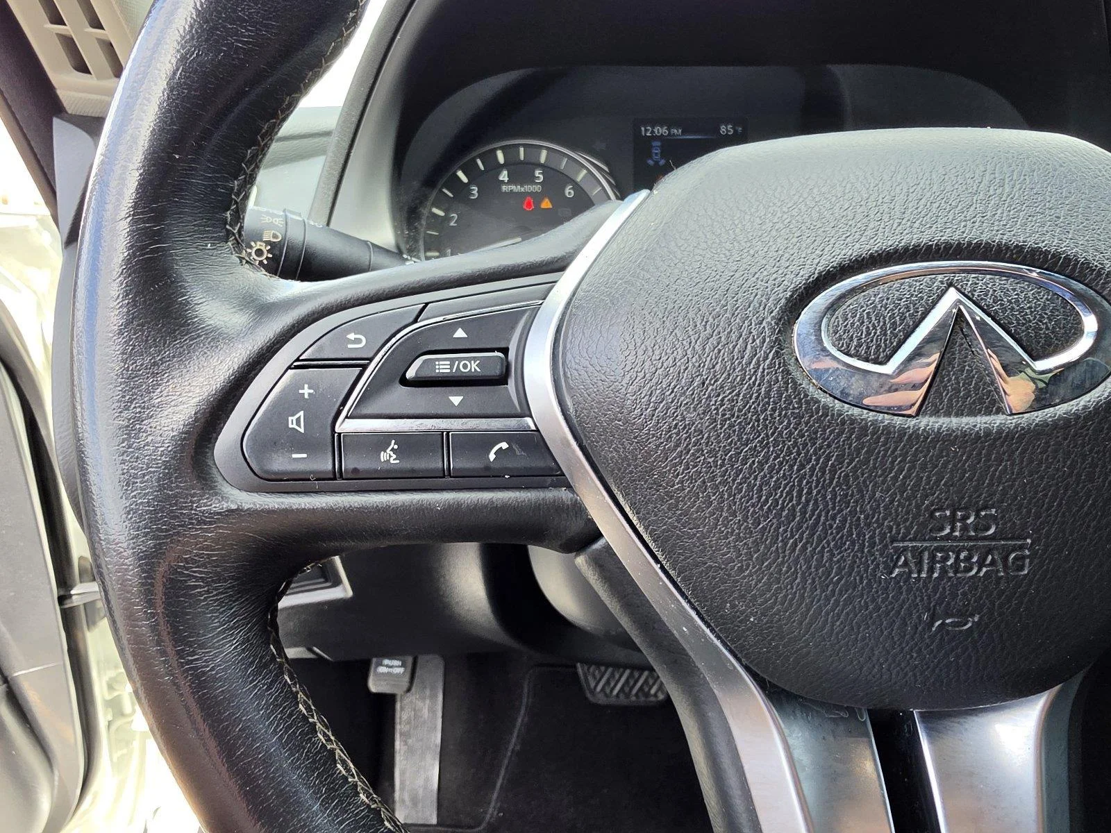 Used 2020 Pure White INFINITI 3.0t LUXE image 31