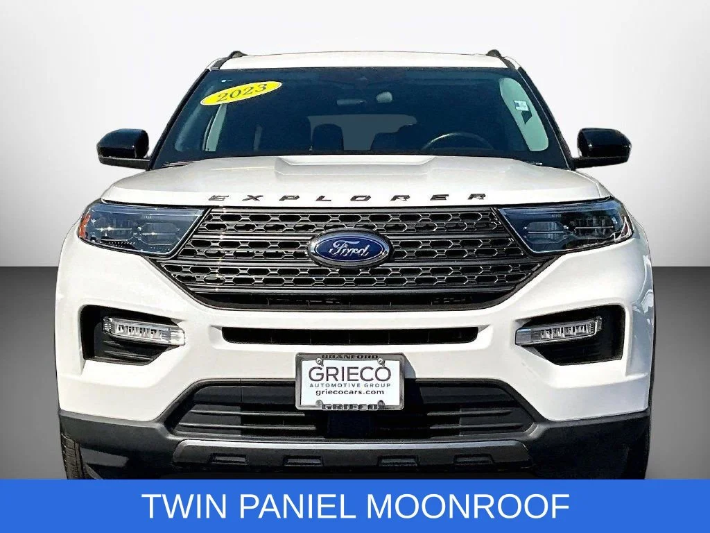 Used 2023 White Metallic Ford XLT image 2