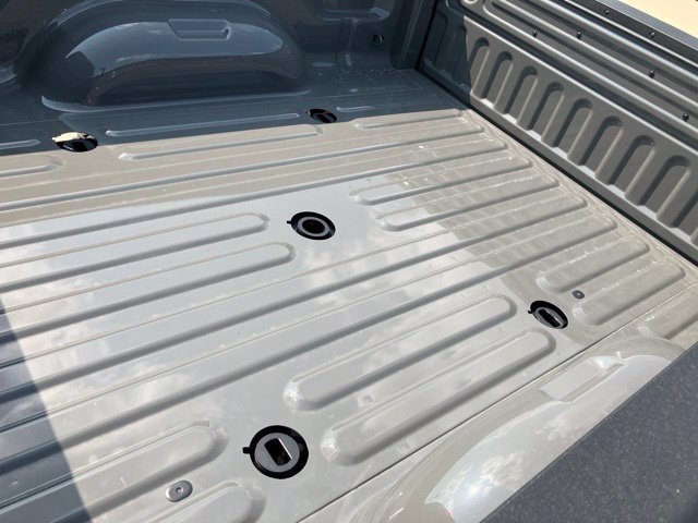 New 2026 Ceramic Gray Clear-Coat Exterior Paint RAM Laramie image 23