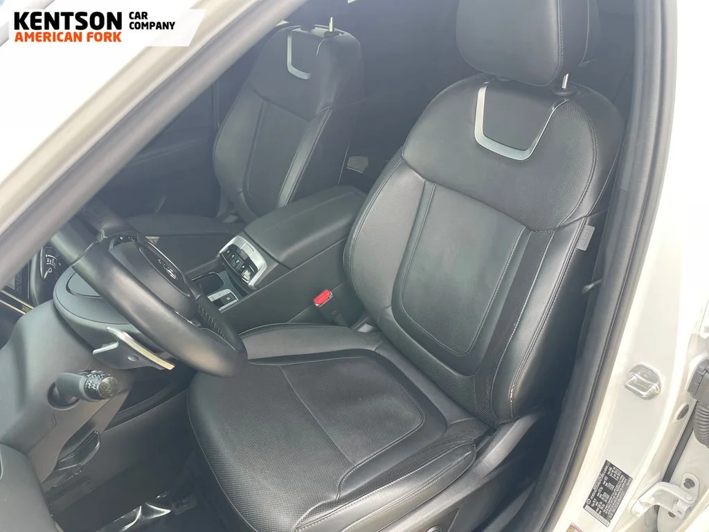 Used 2022 White Hyundai Limited image 39