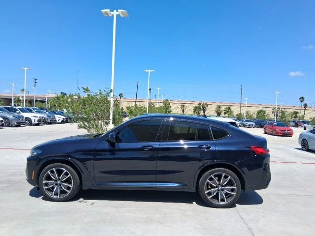Used 2024 Black BMW xDrive30i image 3