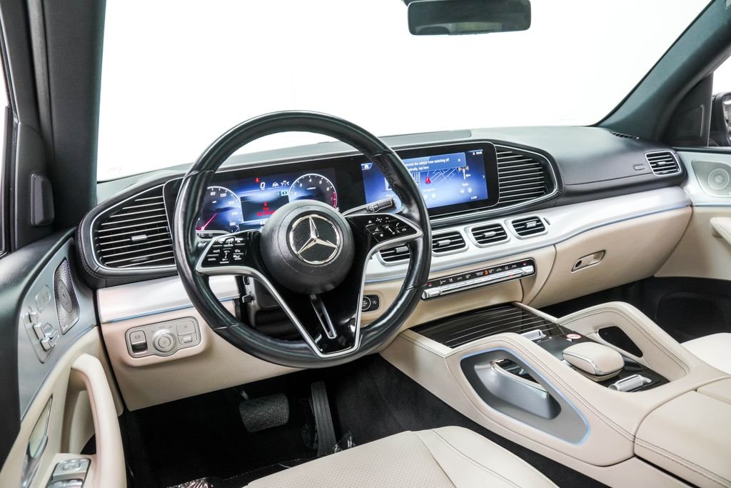 Used 2025 Black Mercedes-Benz GLS 450 image 5