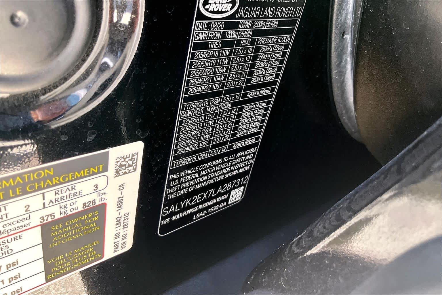 Used 2020  Land Rover R-Dynamic S image 35
