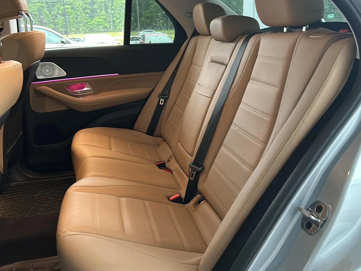 Used 2025 Silver Mercedes-Benz 4MATIC® image 19