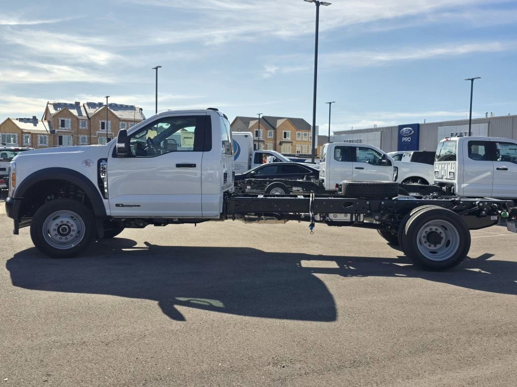 New 2026 Oxford White Ford F-550® XL image 18