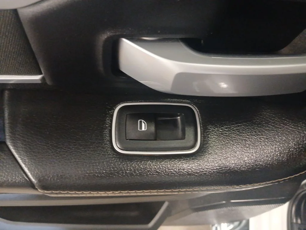 Used 2024 White Ram Big Horn image 39